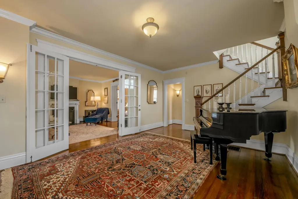 116 Forest Avenue Lexington KY 40508
