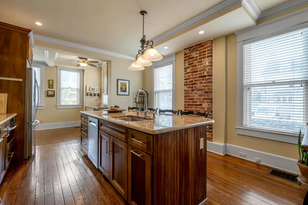 116 Forest Avenue Lexington KY 40508
