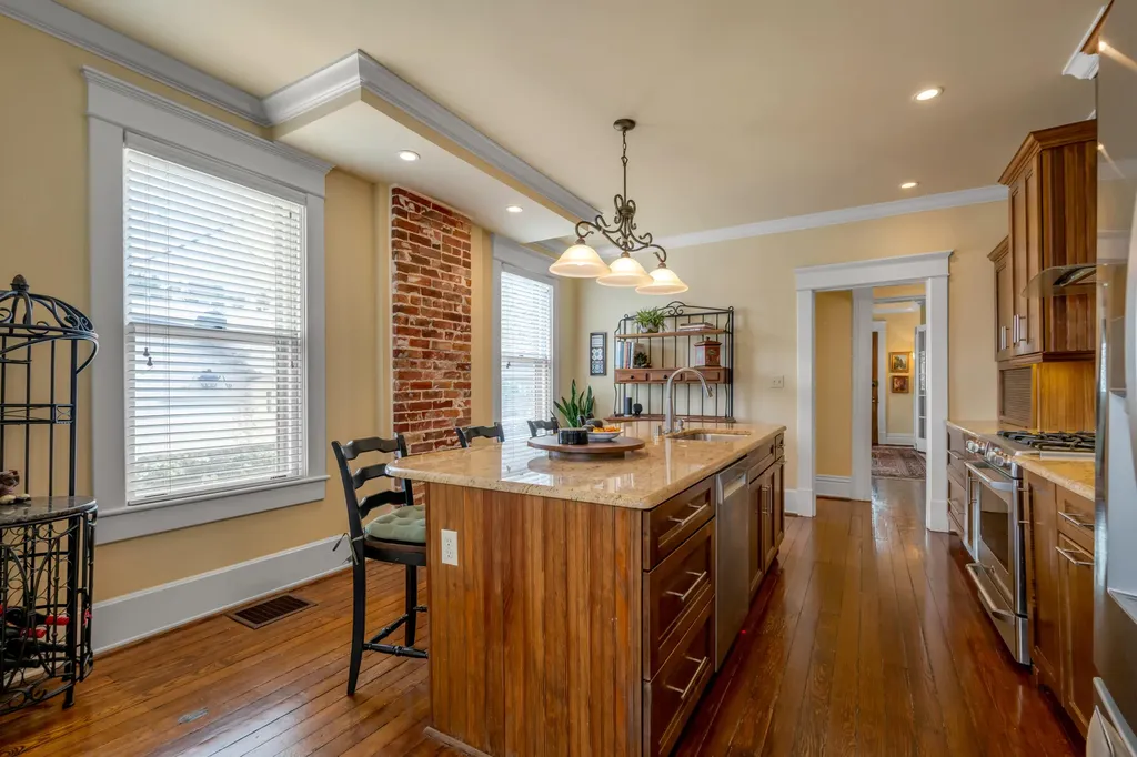 116 Forest Avenue Lexington KY 40508