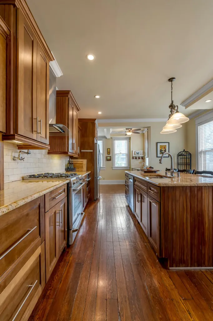116 Forest Avenue Lexington KY 40508