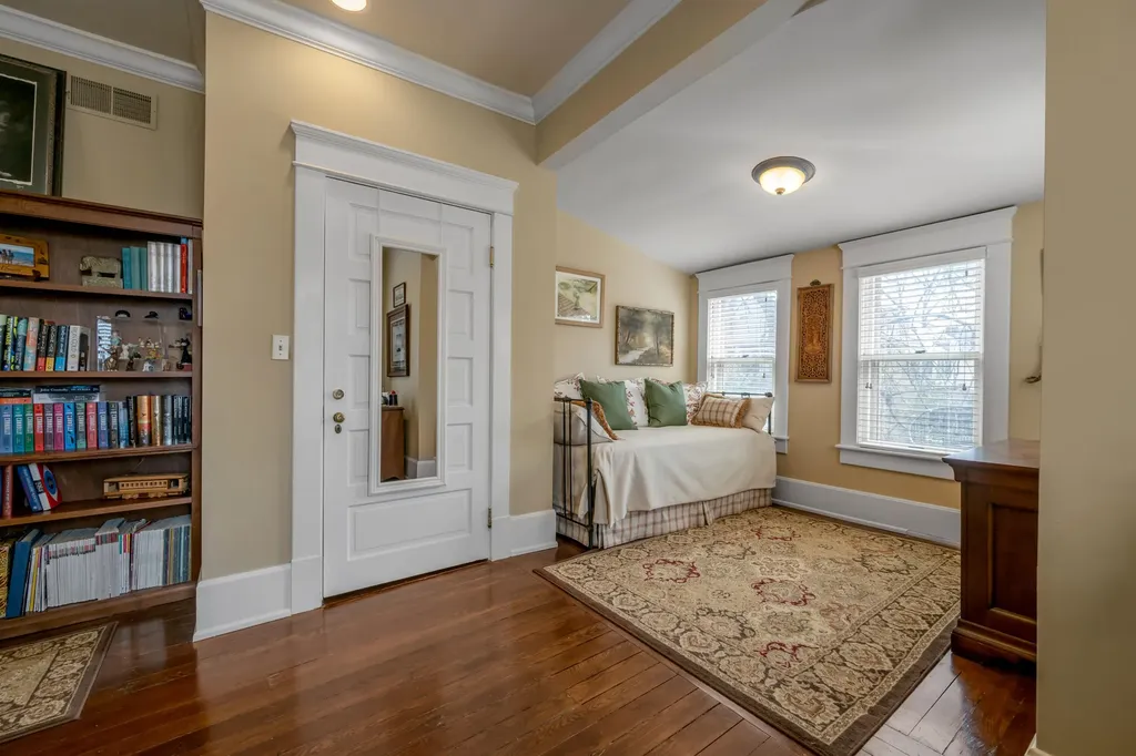 116 Forest Avenue Lexington KY 40508