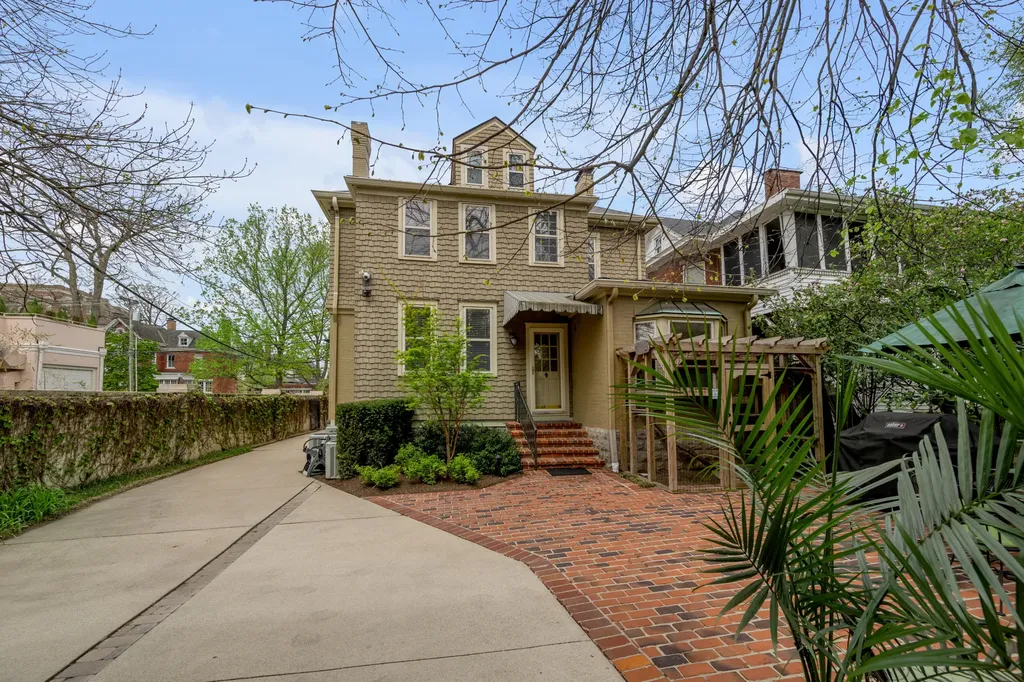 116 Forest Avenue Lexington KY 40508
