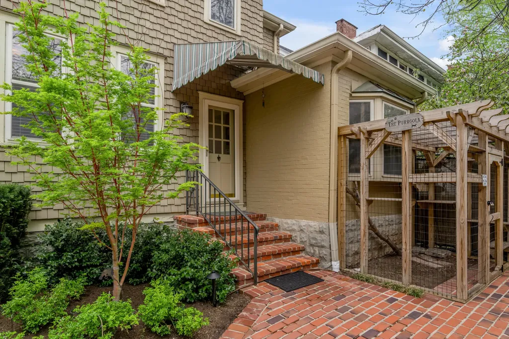 116 Forest Avenue Lexington KY 40508
