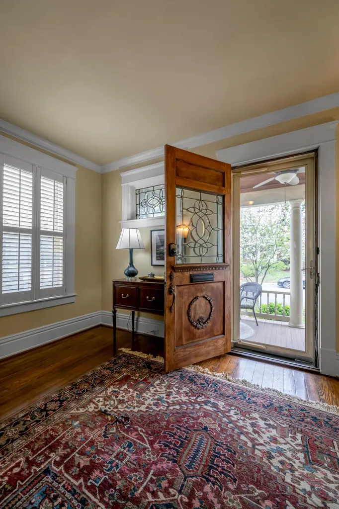 116 Forest Avenue Lexington KY 40508