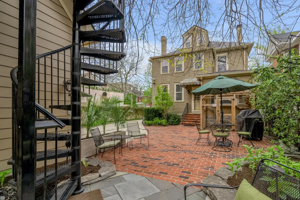 116 Forest Avenue Lexington KY 40508