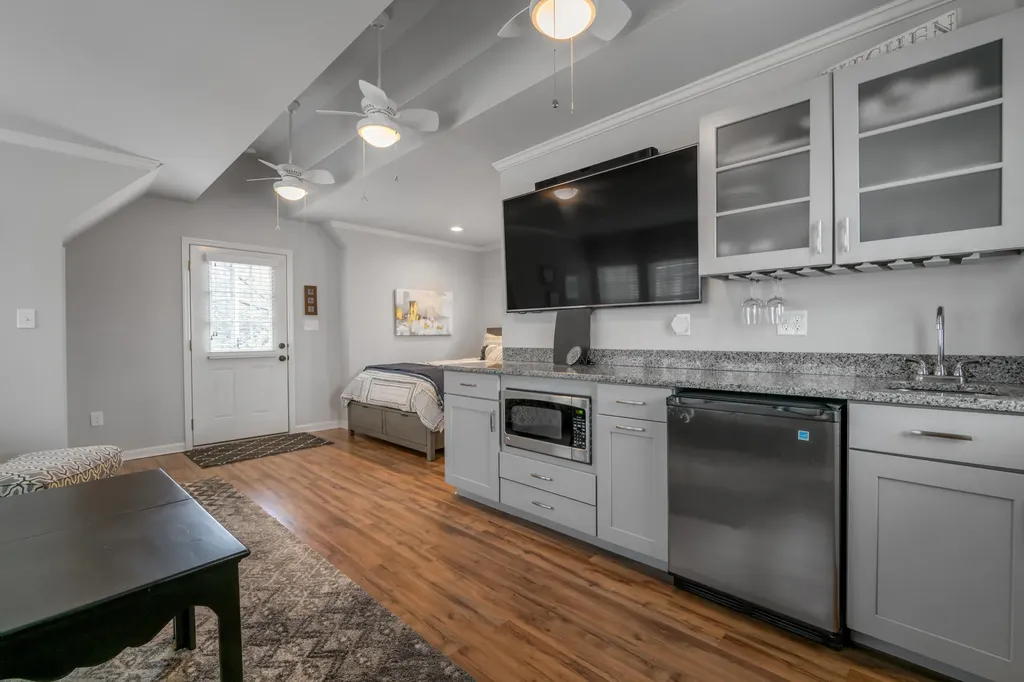 116 Forest Avenue Lexington KY 40508