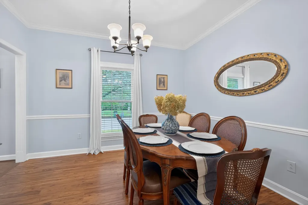 1055 Forest Lake Drive Lexington KY 40515