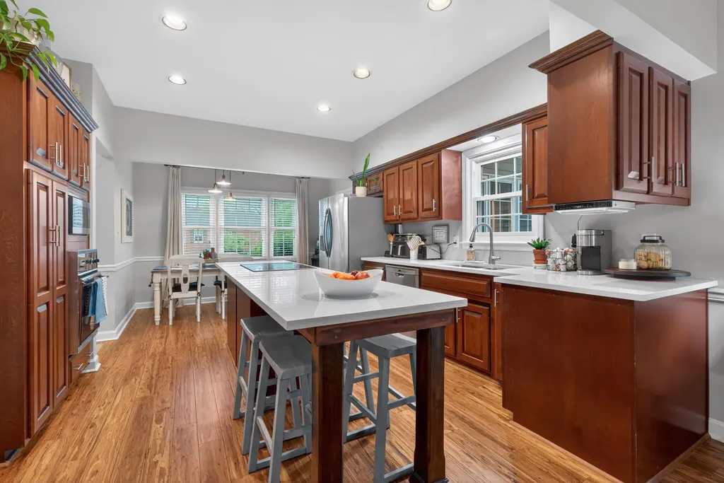 1055 Forest Lake Drive Lexington KY 40515