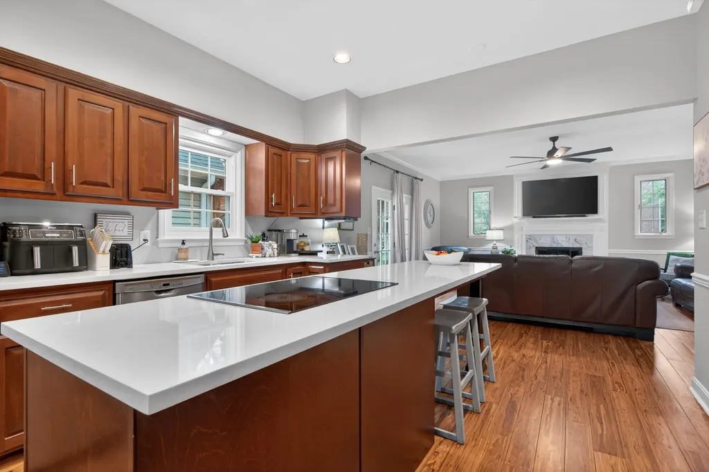 1055 Forest Lake Drive Lexington KY 40515