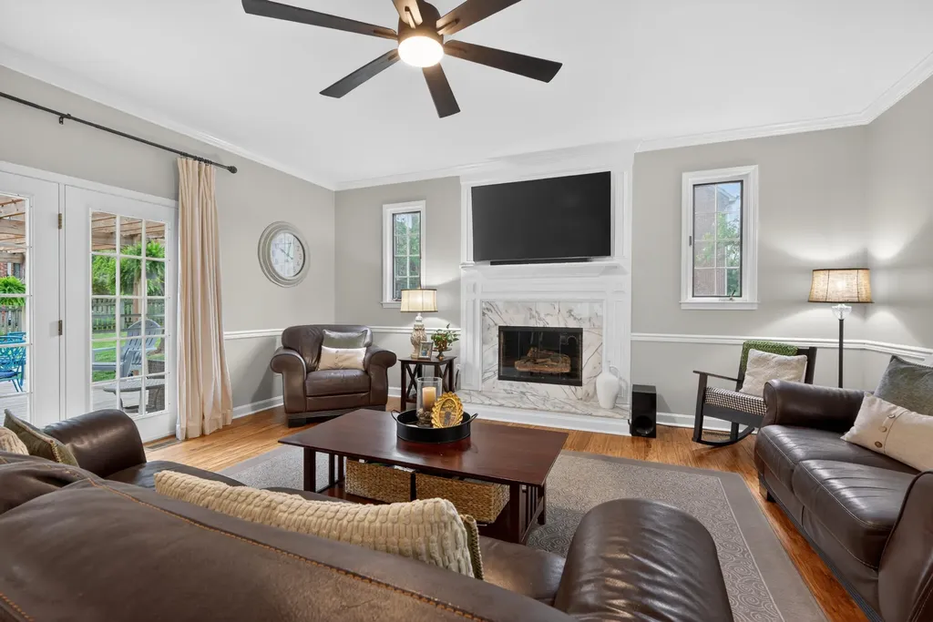 1055 Forest Lake Drive Lexington KY 40515