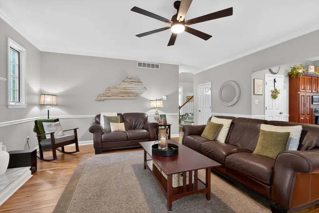 1055 Forest Lake Drive Lexington KY 40515
