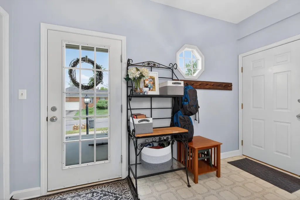 1055 Forest Lake Drive Lexington KY 40515