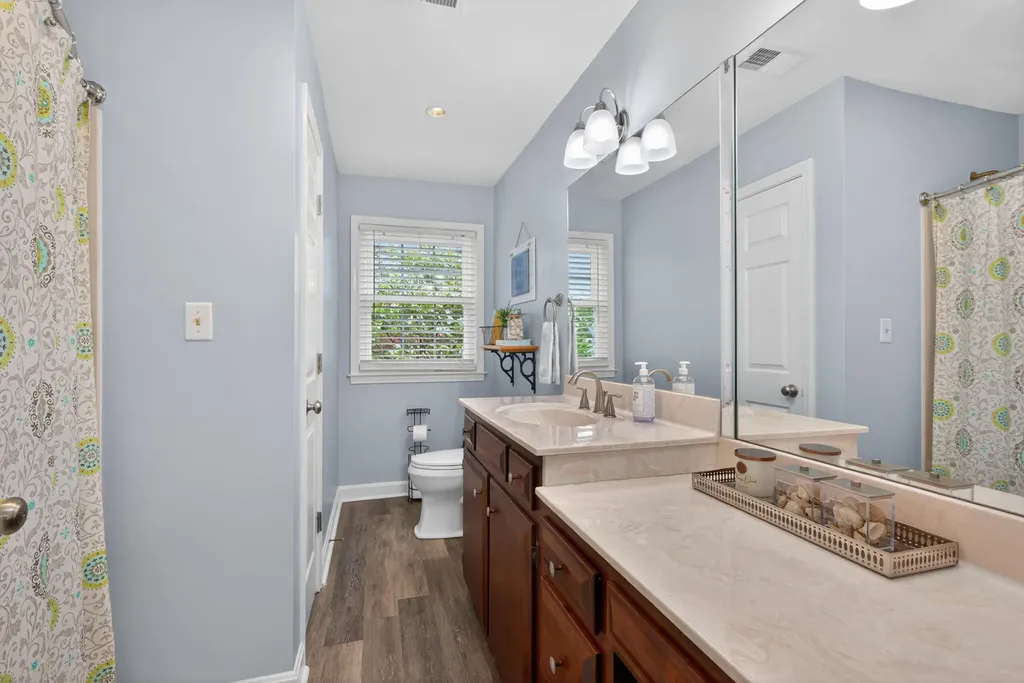 1055 Forest Lake Drive Lexington KY 40515