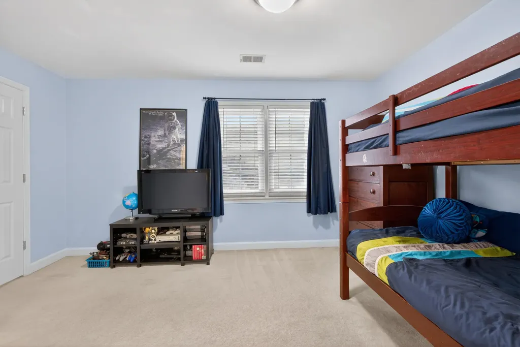 1055 Forest Lake Drive Lexington KY 40515