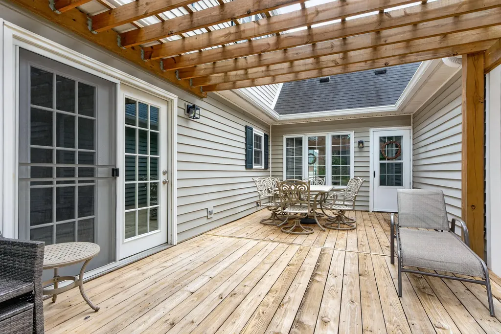 1055 Forest Lake Drive Lexington KY 40515