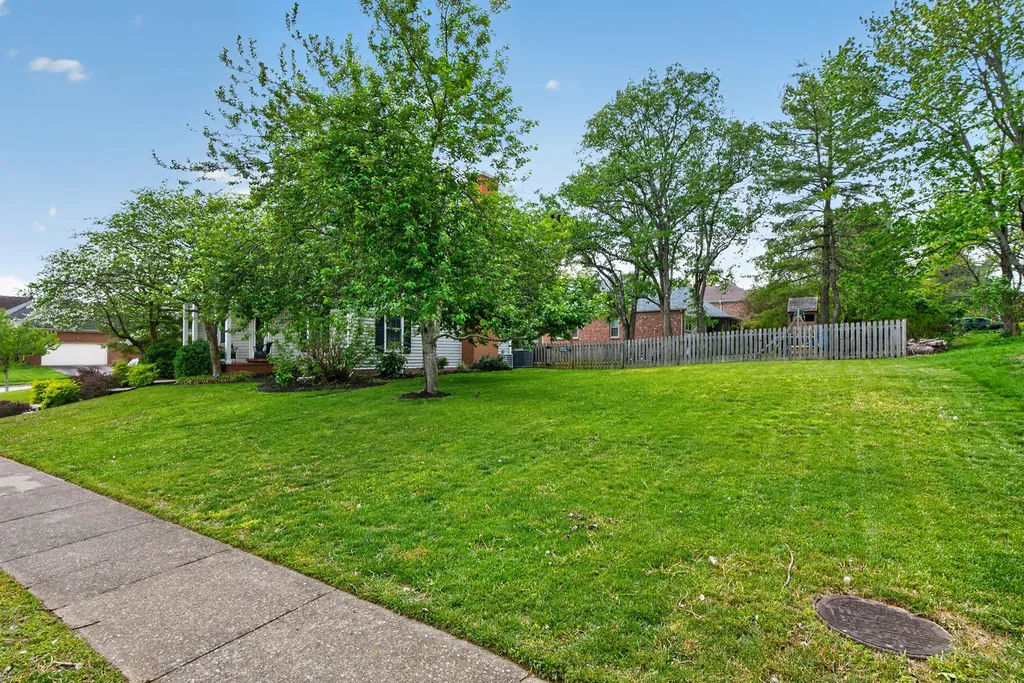 1055 Forest Lake Drive Lexington KY 40515