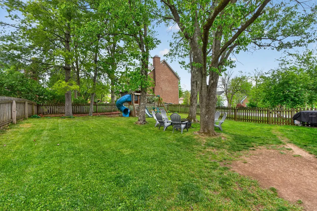 1055 Forest Lake Drive Lexington KY 40515