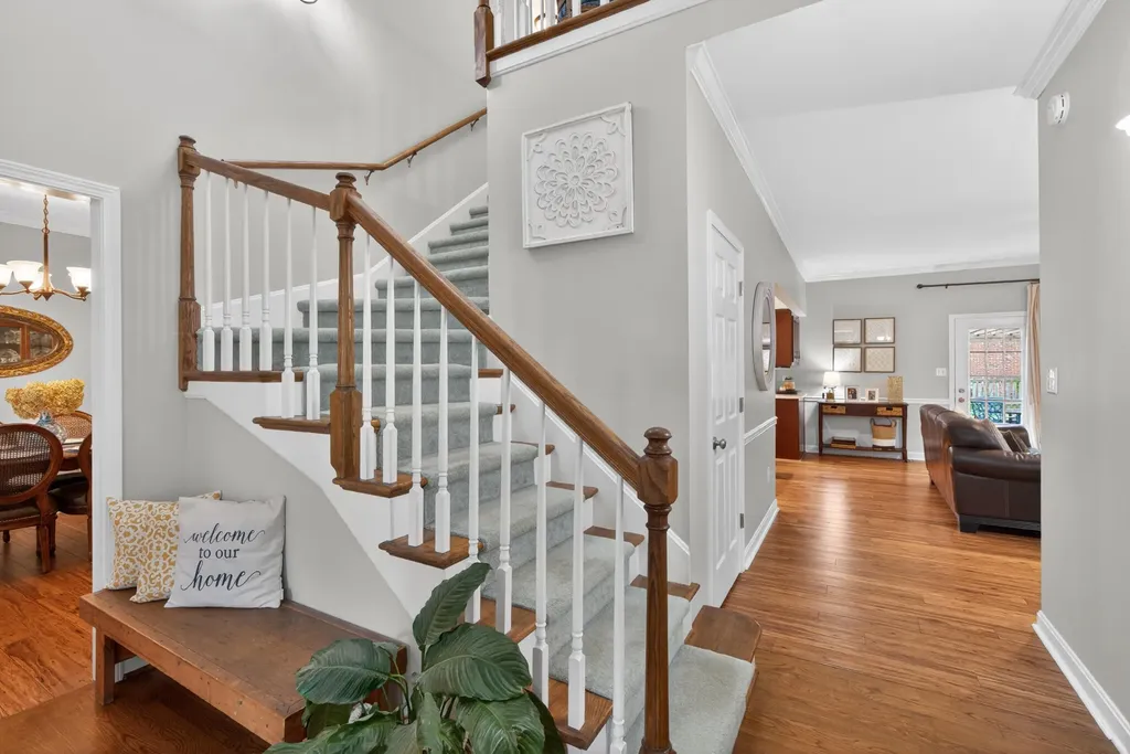 1055 Forest Lake Drive Lexington KY 40515
