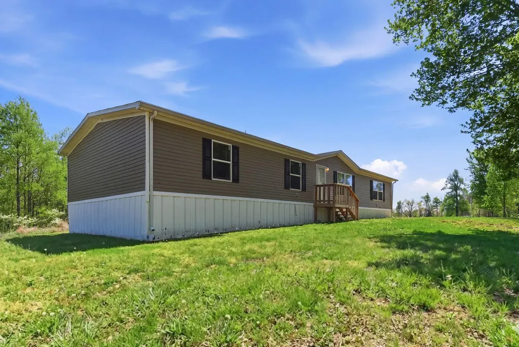 2741 Highway 1955 Mckee KY 40447