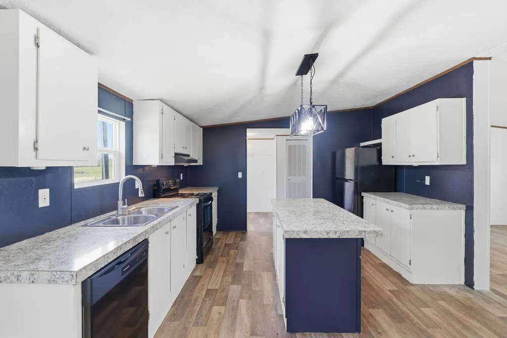 2741 Highway 1955 Mckee KY 40447