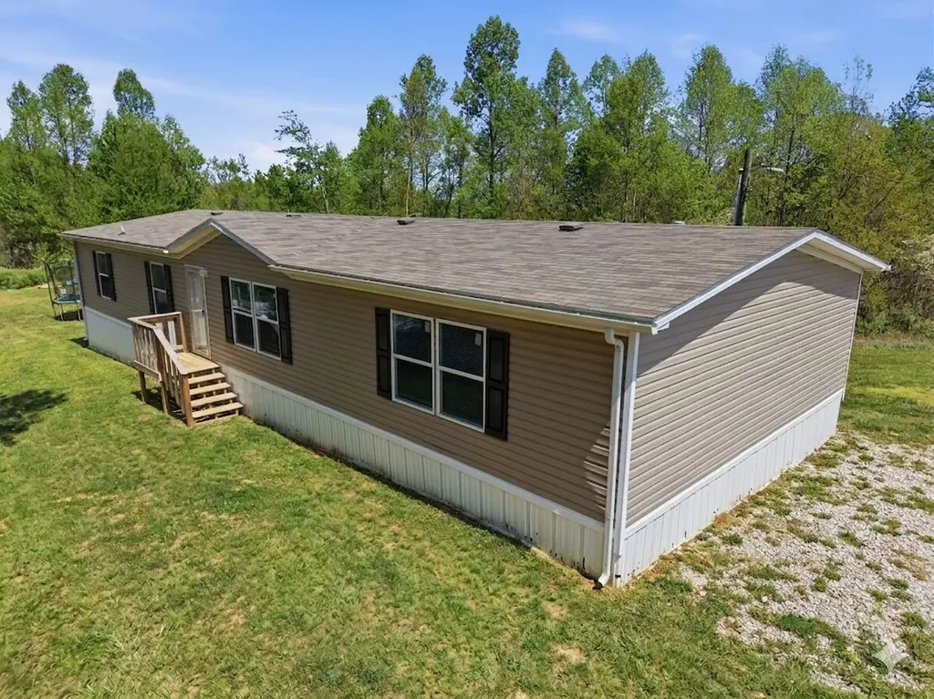 2741 Highway 1955 Mckee KY 40447