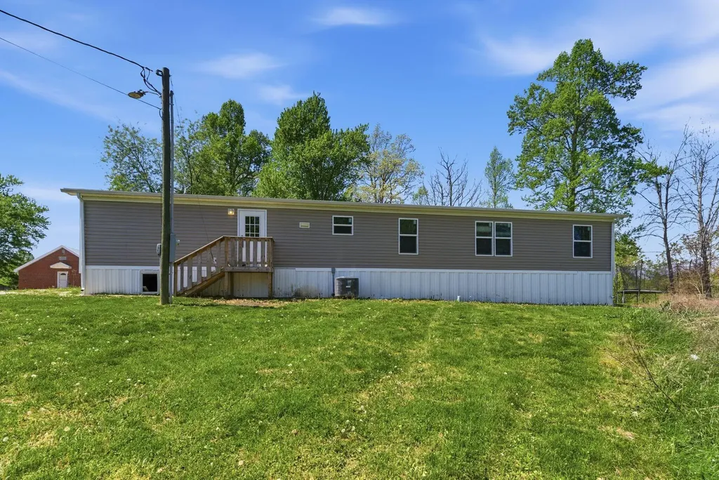 2741 Highway 1955 Mckee KY 40447