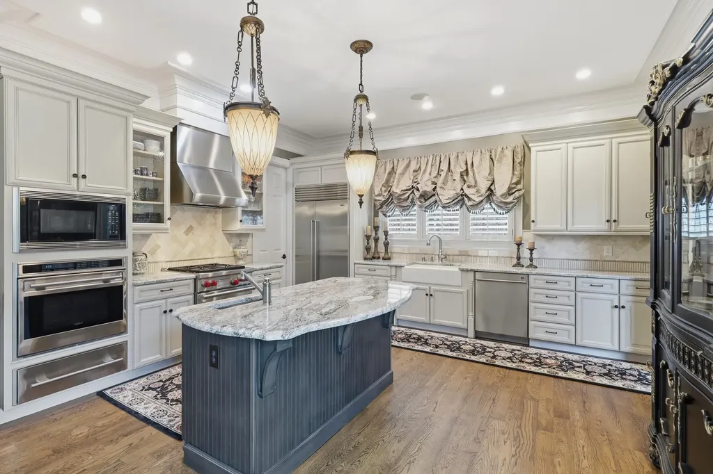 3025 Bobwhite Trail Lexington KY 40509