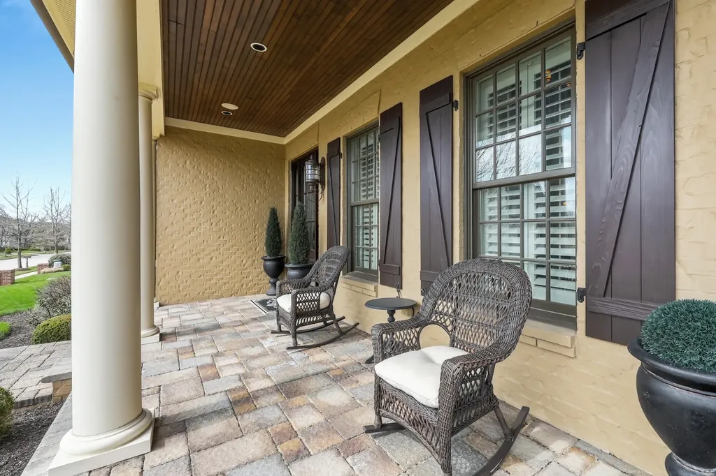 3025 Bobwhite Trail Lexington KY 40509