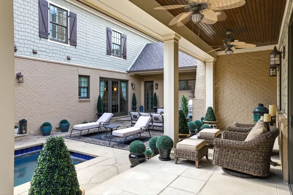 3025 Bobwhite Trail Lexington KY 40509