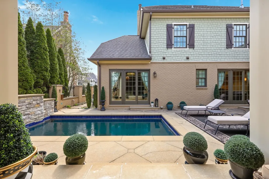 3025 Bobwhite Trail Lexington KY 40509