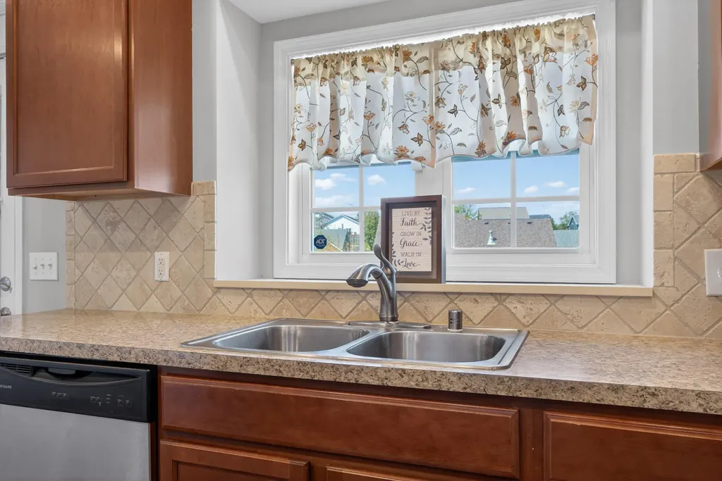 328 Primrose Circle Richmond KY 40475