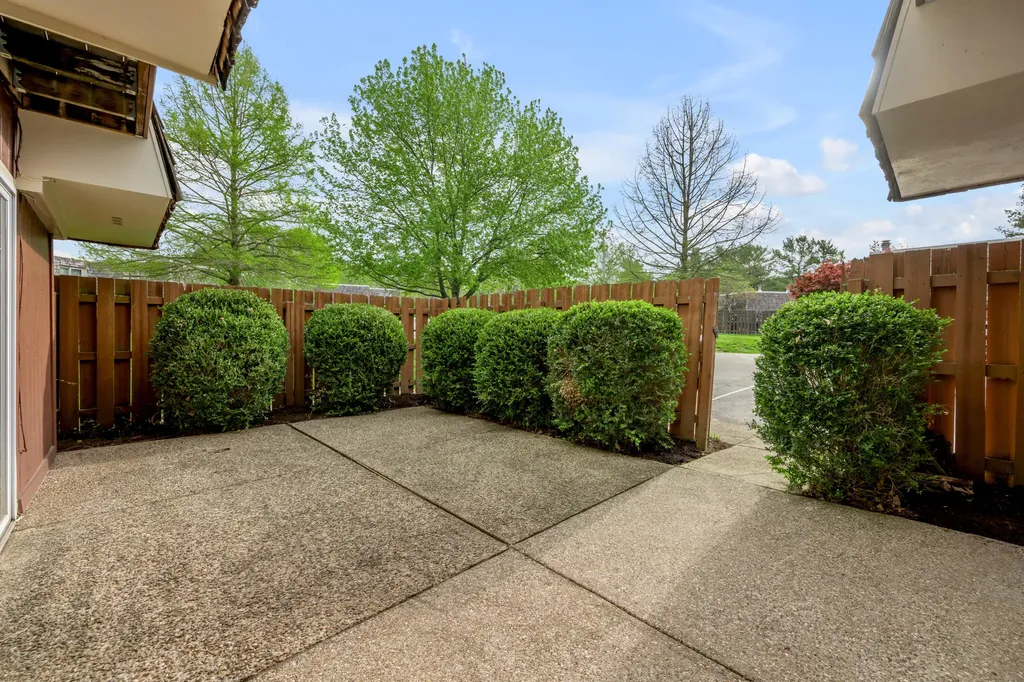 813 Turkey Foot Court Lexington KY 40502