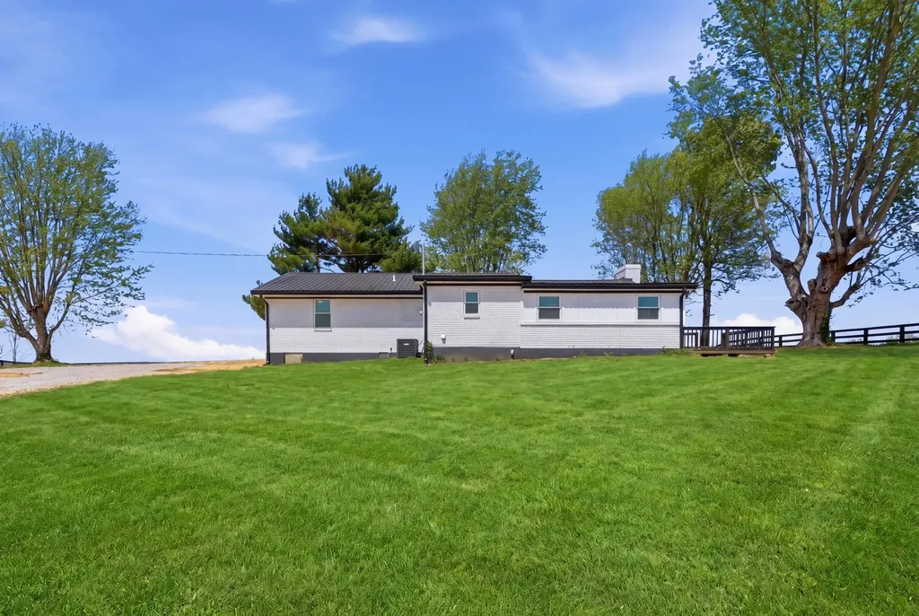 9495 Rich-lan Road Sharpsburg KY 40374