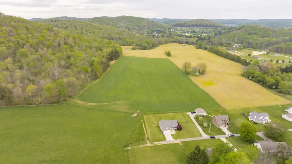 212 Daisy Lane Somerset KY 42503