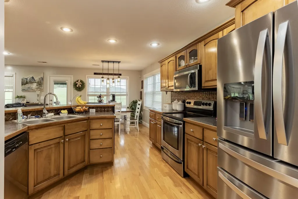 212 Daisy Lane Somerset KY 42503