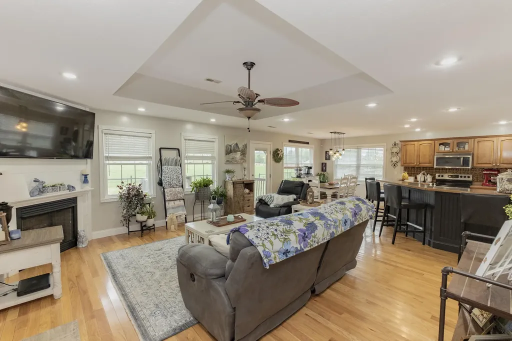 212 Daisy Lane Somerset KY 42503