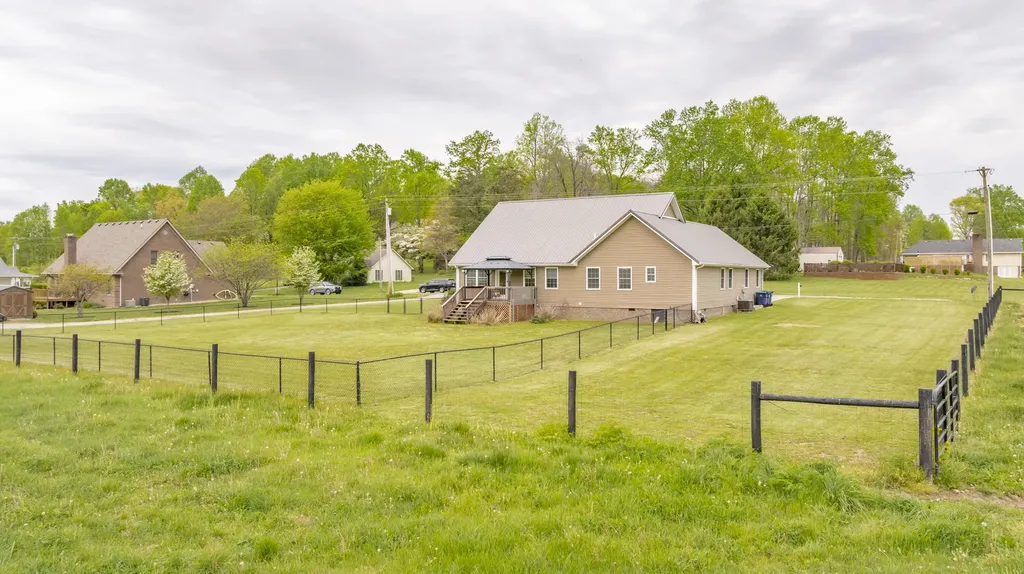 212 Daisy Lane Somerset KY 42503