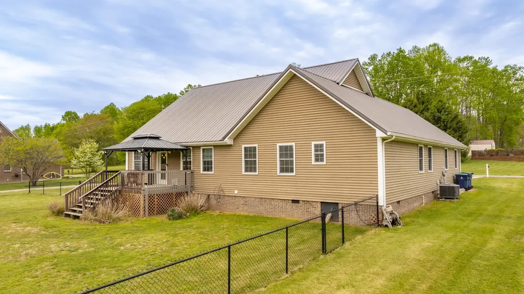 212 Daisy Lane Somerset KY 42503