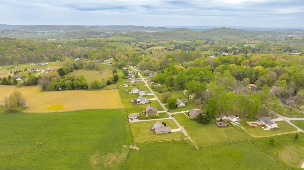 212 Daisy Lane Somerset KY 42503