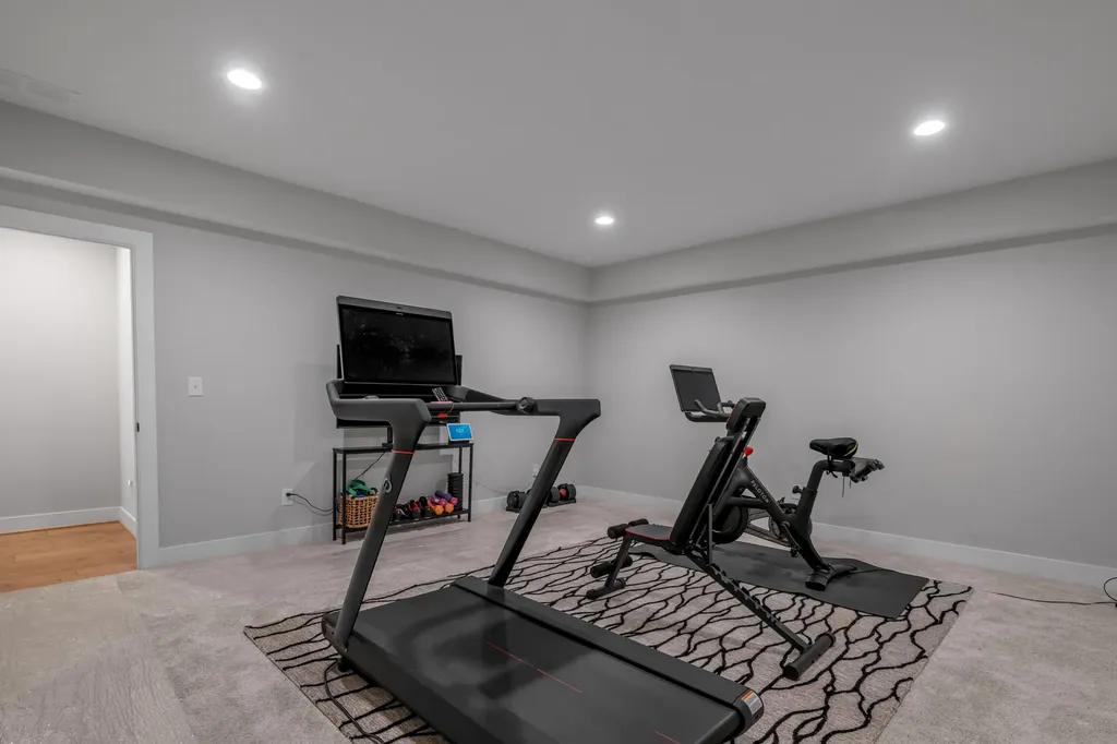 2429 Lorenzo Way Lexington KY 40509