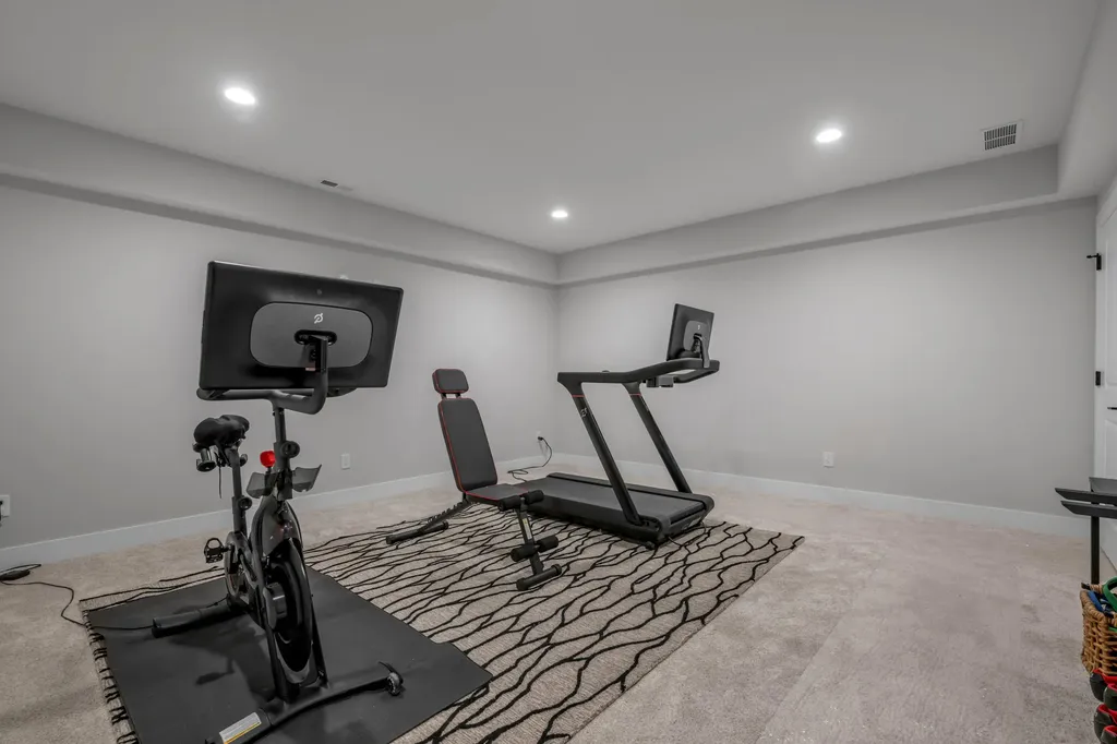 2429 Lorenzo Way Lexington KY 40509