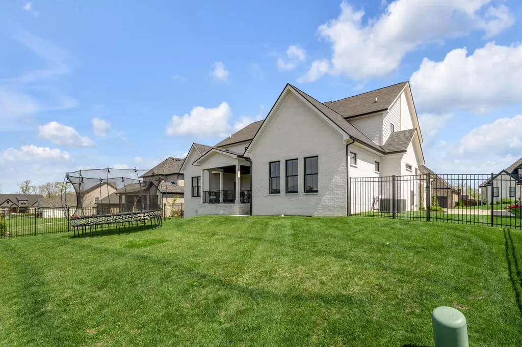 2429 Lorenzo Way Lexington KY 40509