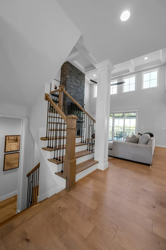 2429 Lorenzo Way Lexington KY 40509