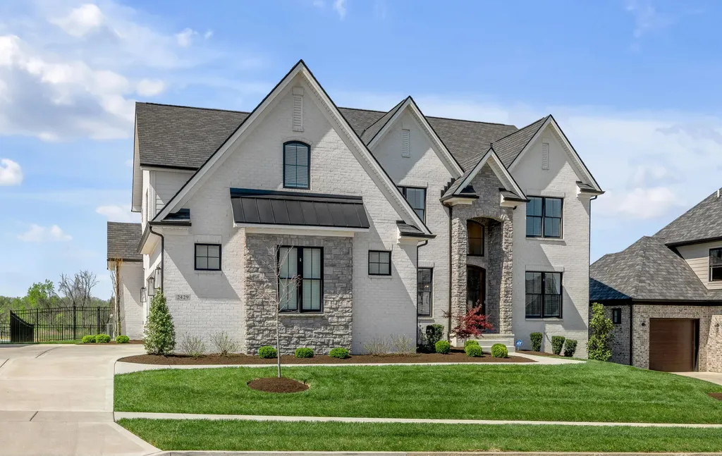 2429 Lorenzo Way Lexington KY 40509