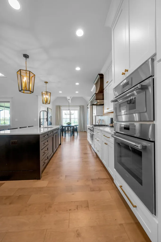 2429 Lorenzo Way Lexington KY 40509