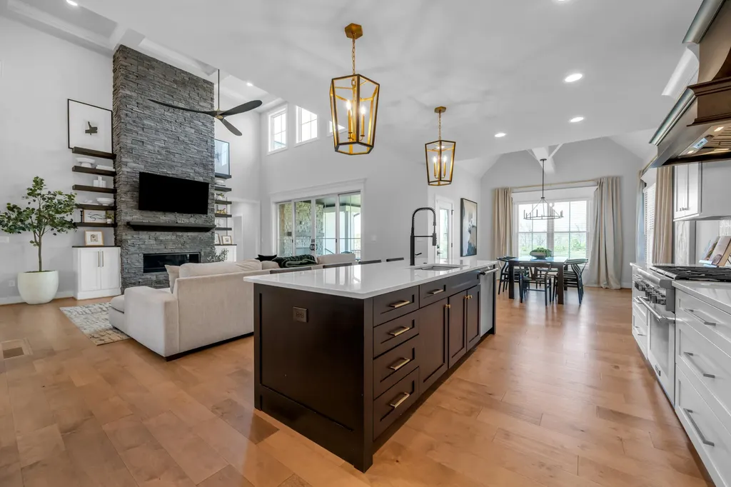 2429 Lorenzo Way Lexington KY 40509