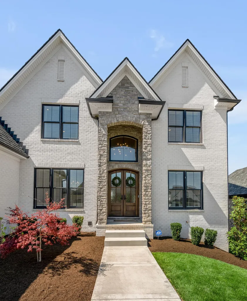 2429 Lorenzo Way Lexington KY 40509
