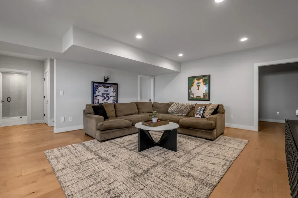 2429 Lorenzo Way Lexington KY 40509