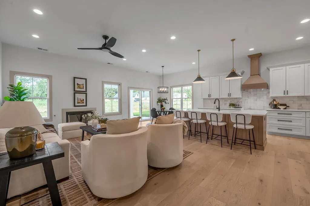 4137 Meadowlark Road Lexington KY 40509