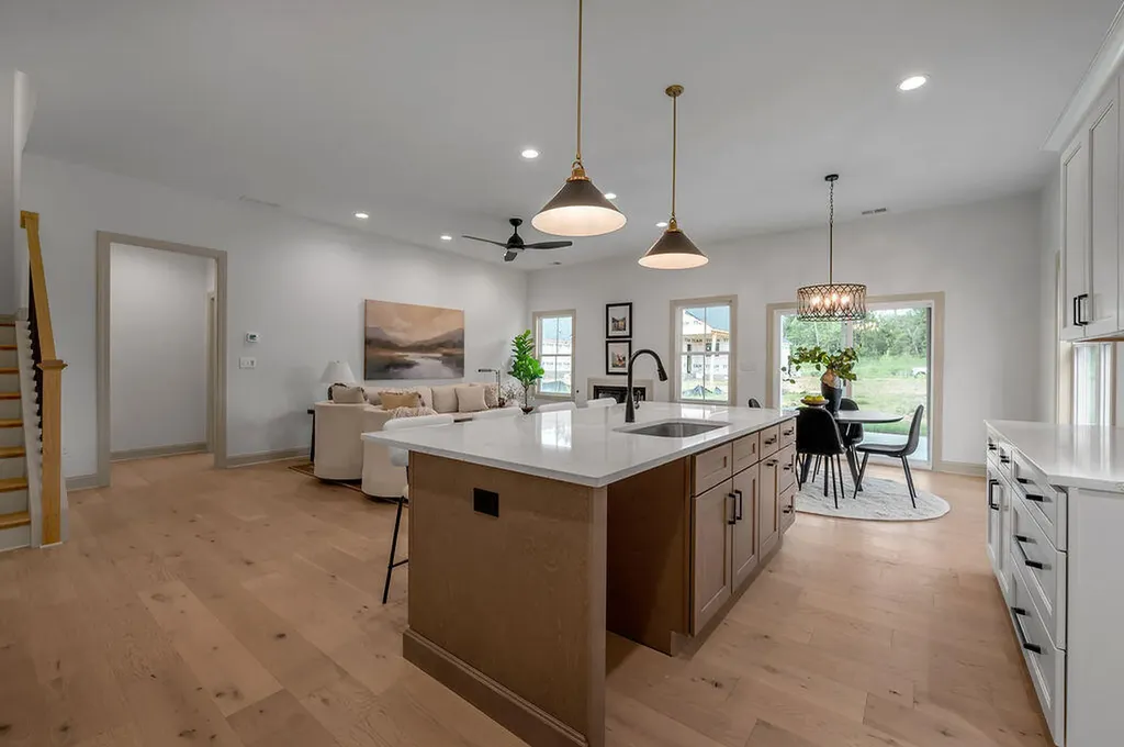 4137 Meadowlark Road Lexington KY 40509